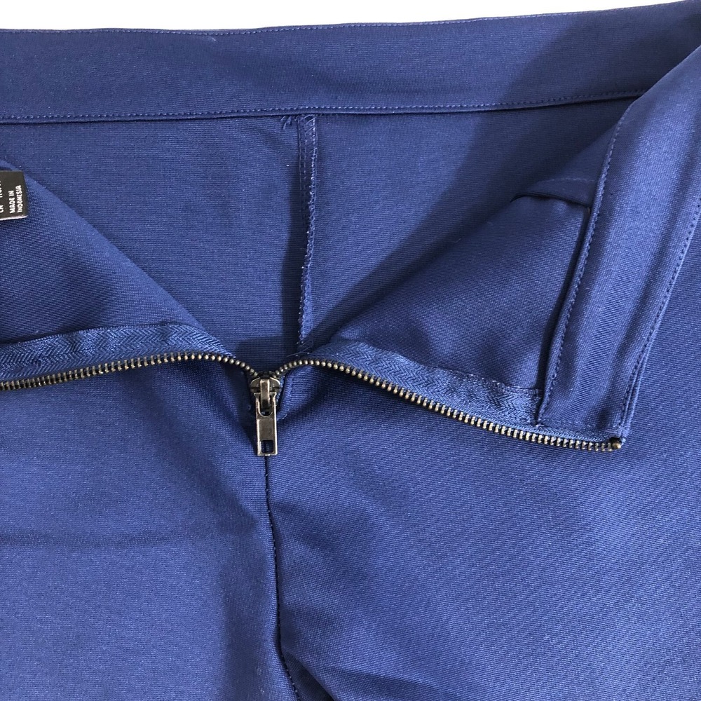Forever 21 Shorts Womens Large Dark Blue Back Zipper Dressy Mid Rise 2.5" Inseam - Picture 4 of 11